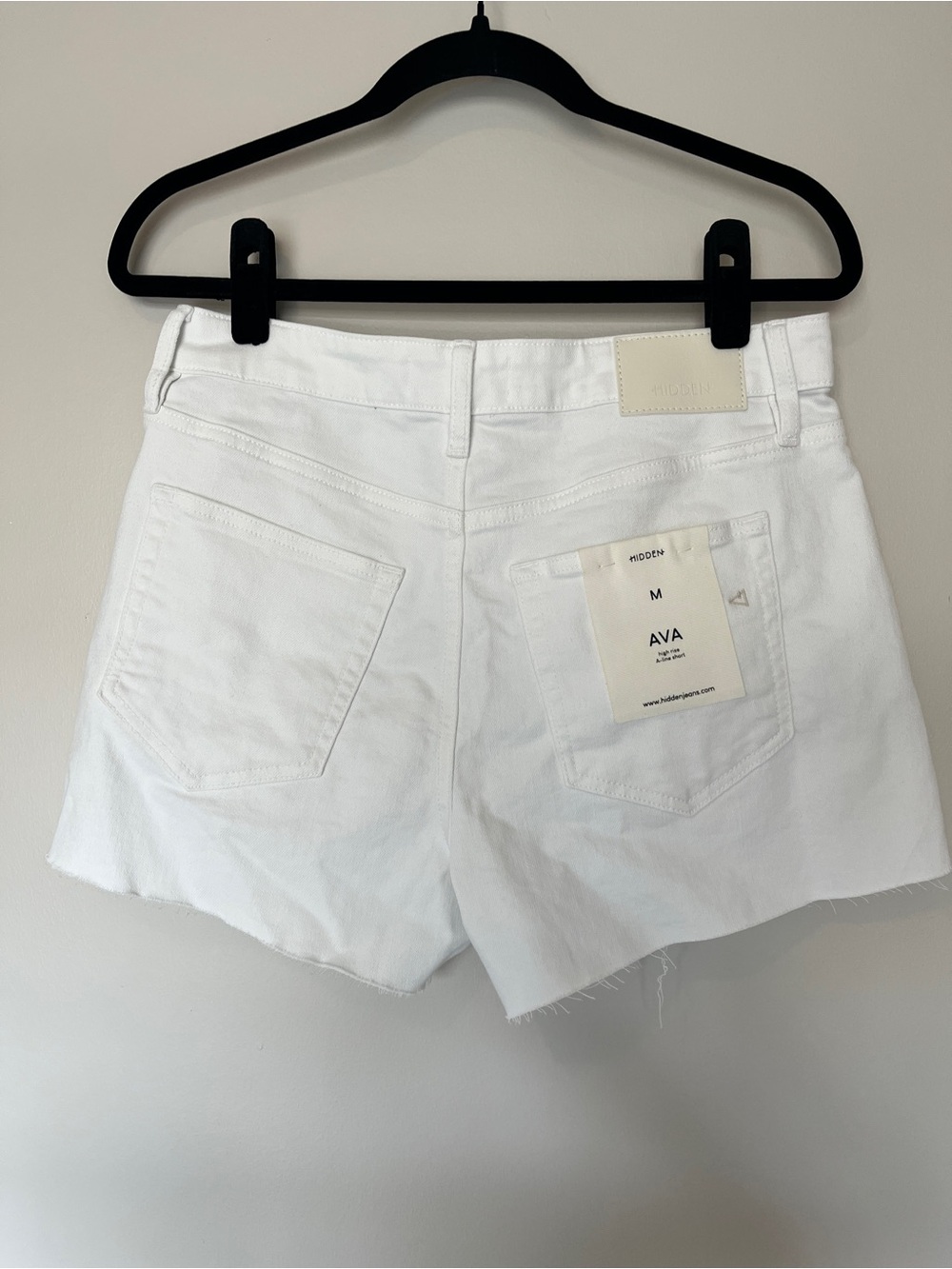 Hidden Jeans Ava High Rise A-Line White Denim Shorts Raw Hem NWT Medium - Picture 5 of 7